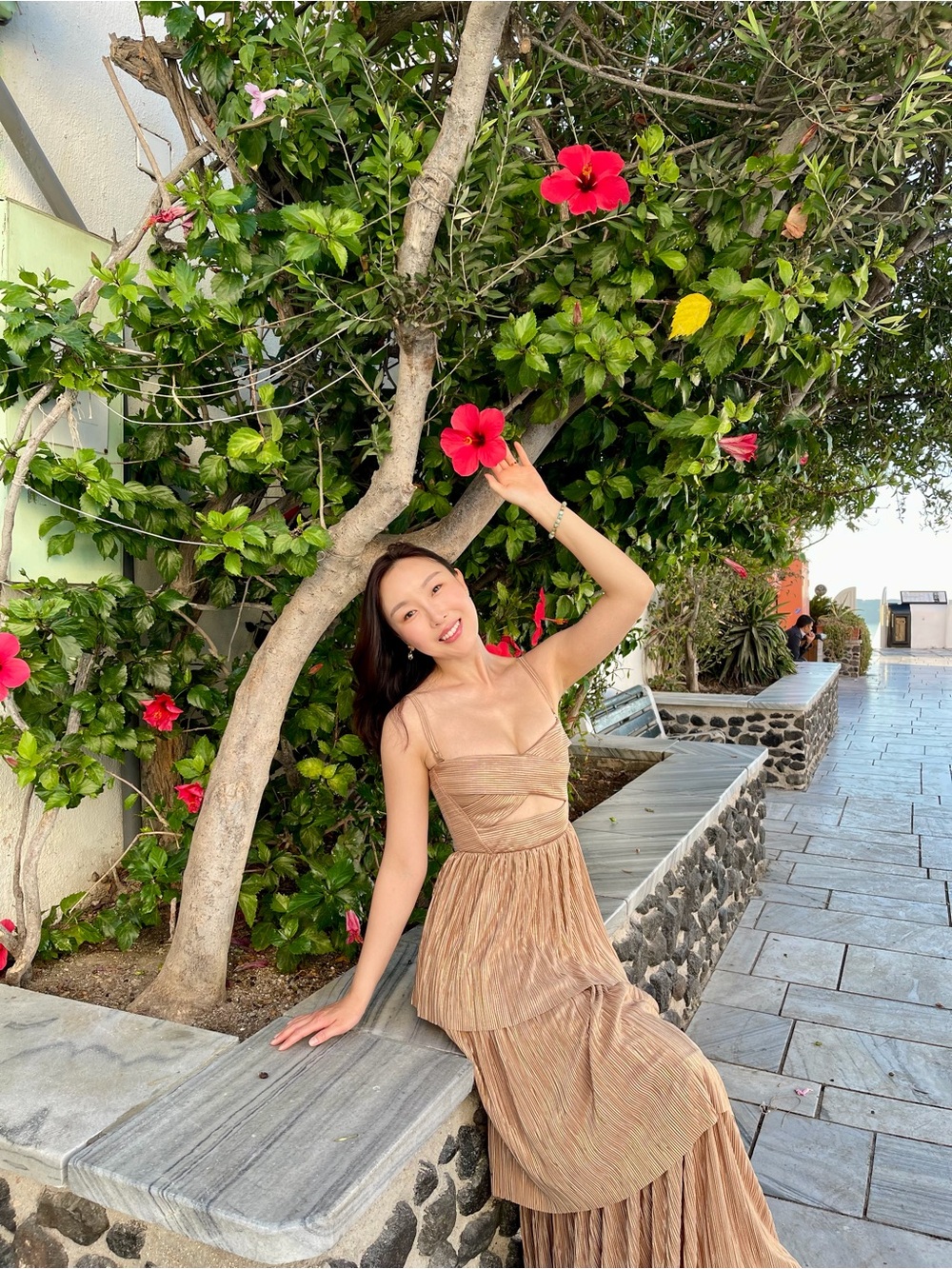 🌟Sabina Musayev Metallic Tiered Maxi Dress in Gold 🌟